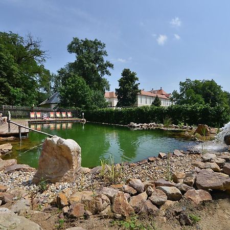 Maxmilian Lifestyle Resort Loucen Exterior foto