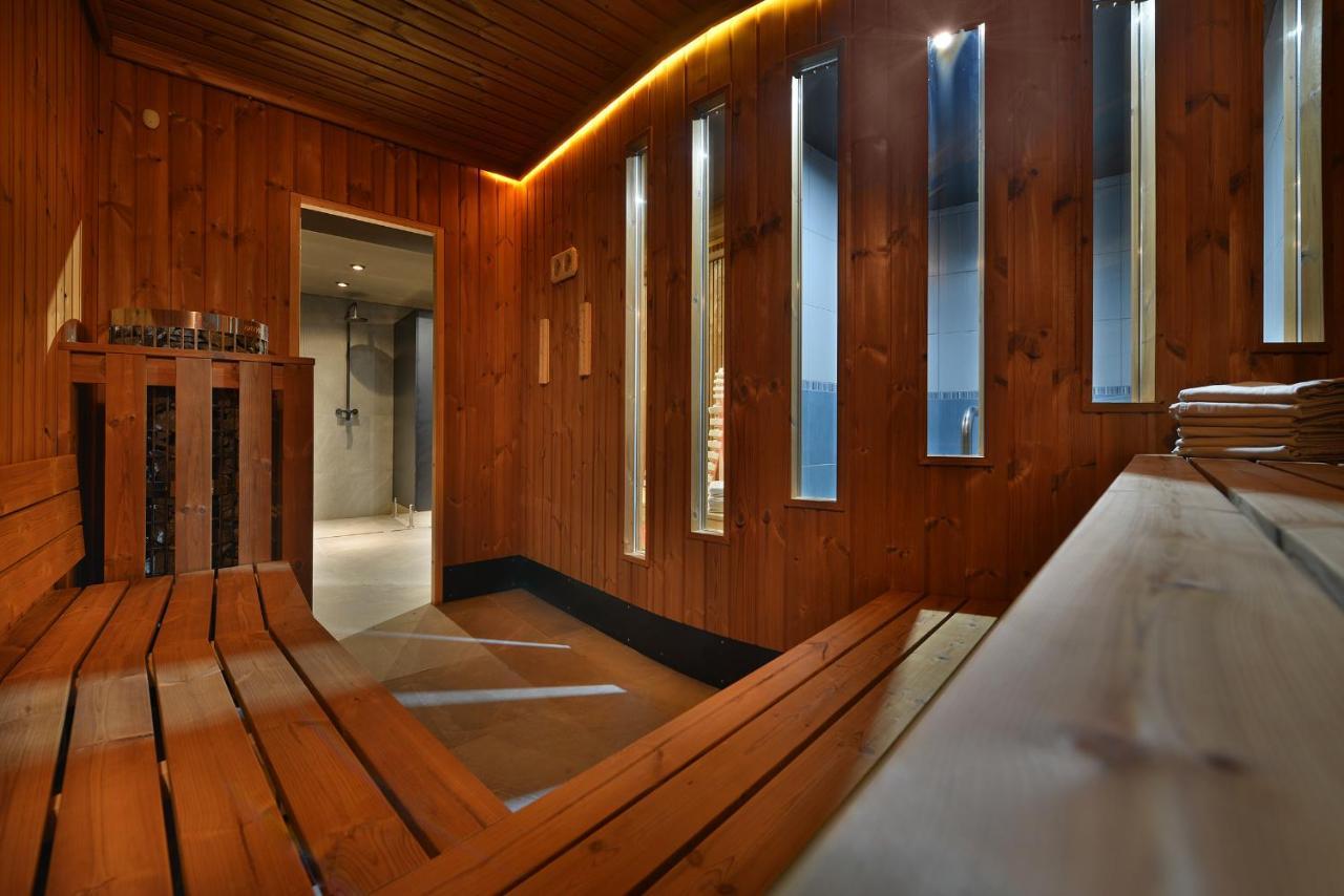 Maxmilian Lifestyle Resort Loucen Exterior foto