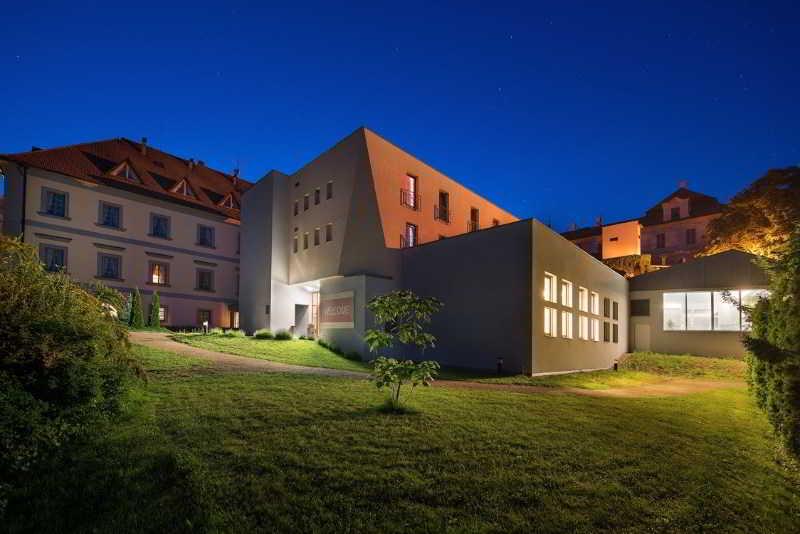 Maxmilian Lifestyle Resort Loucen Exterior foto