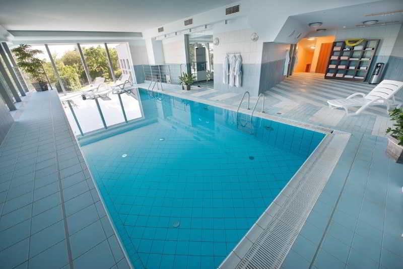 Maxmilian Lifestyle Resort Loucen Exterior foto