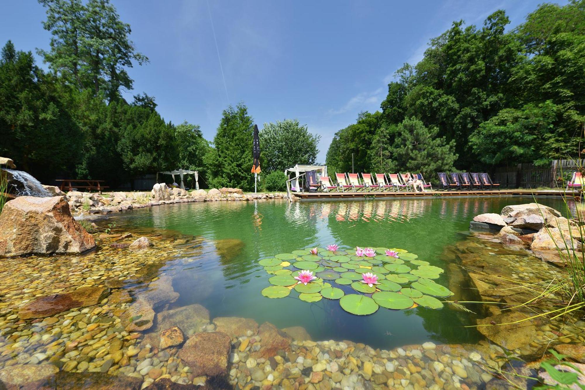 Maxmilian Lifestyle Resort Loucen Exterior foto
